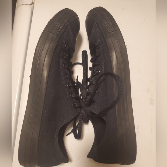 Converse Black Canvas Low-Top Sneakers Mens 9.5 Womens 11.5 - Picture 3 of 9